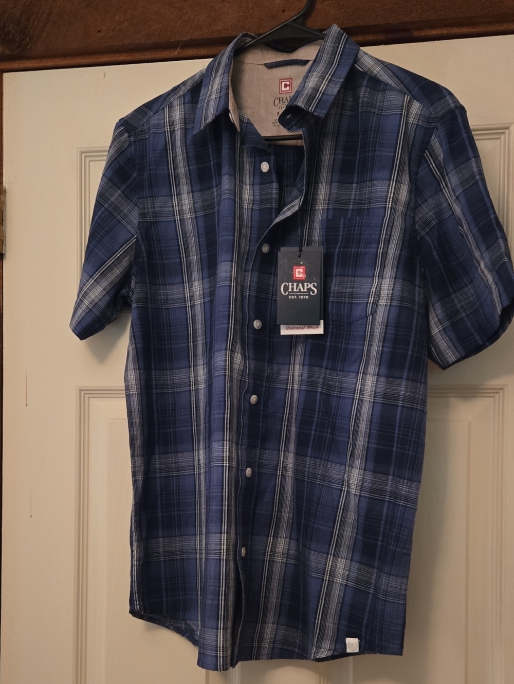 Men's Chaps Blue and White Plaid Short-Sleeve Button-Down Shirt Sz Sm. NWT.